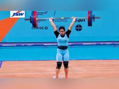 
      
      CWG: President Murmu congratulates weightlifter Bindyarani Devi
      
      