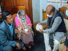 
      
      Manipur CM visits padma awardee's house
      
      