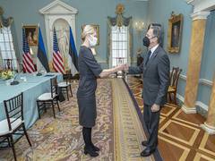 
      
      Blinken, Estonian Foreign Minister call on Russia to...
      
      