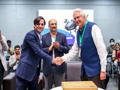 
      
      Boeing and Rossell Techsys - A partnership of 100,000 deliveries 
      
      