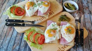 
      
      Eggs for breakfast benefit those with Type 2 diabetes
      
      