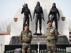 
      
      Lt Gen DP Pandey takes over as GOC of Srinagar-based 15 Corps
      
      