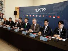 
      
      Malaysia 'looks forward' to welcome China's bid to join TPP...
      
      