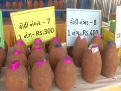 
      
      400-year-old method of making firecrackers with clay revived...
      
      