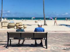 
    Study explores how retirement impacts social support, wellbeing
    