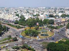 
      
      Real estate industry lauds RBI's move to maintain status quo...
      
      