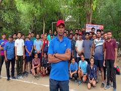 
      
      Fireman in Indore gives free training to poor students for police
      
      