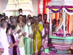 
      
      Former Karnataka CM SM Krishna with Basavraj Bommai...
      
      