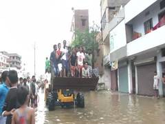 
      
      Bihar: Heavy rains throw life out of gear in Patna, water...
      
      