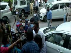 
      
      Narada scam: 3 TMC leaders, Sovan Chatterjee picked up by CBI
      
      