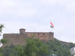 
      
       J-K Lieutenant Governor hoists 100 feet tall flag in...
      
      