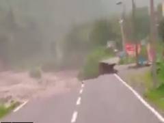 
      
      Road caved in due to incessant rainfall in Dehradun
      
      