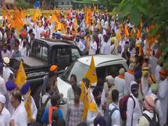 
      
      Delhi borders sealed amid SAD's protest against Central farm laws
      
      