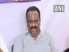 
      
      Sameer Wankhede's father files defamation suit against Nawab Malik
      
      