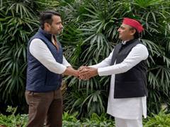 
      
      Jayant Chaudhary meets Akhilesh Yadav, alliance with SP...
      
      