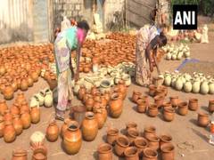 
      
      TN: Intermittent rains affect process of making earthen pots,...
      
      