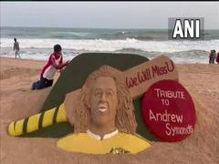 
      
      Sand artist Sudarsan Pattnaik pays tribute to Andrew Symonds 
      
      