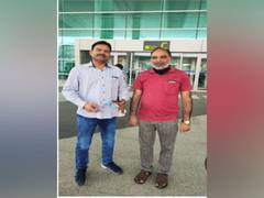 
      
      Murtuza Ali of Apna Bhada officially launches Free Taxi Services 
      
      