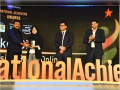 
      
      Manoj Tiwari felicitated Cakeobite founder Safiha Alam 
      
      