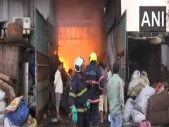 
      
      Fire breaks out at scrap market in Mumbai's Mankhurd
      
      