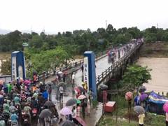 
      
      Crack appears in Balason river bridge in West Bengal's...
      
      