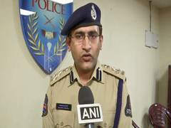 
      
      Hyderabad Police busts call centre in Delhi's Mayur Vihar; 8 held 
      
      