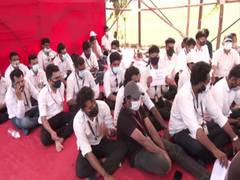 
      
      Aircraft technicians continue strike in Mumbai
      
      