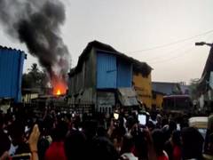 
      
      Fire breaks out at godown in Mumbai's Kurla
      
      