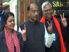 
      
      Vijay Goel, BJP candidate from Chandni Chowk seat exercise...
      
      