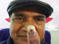
      
      WB: Micro artist draws miniature painting of Chandrayaan-2's...
      
      