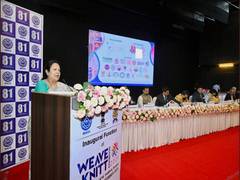 
      
      MoS Darshana Vikram Jardosh inaugurates Weave Knitt...
      
      