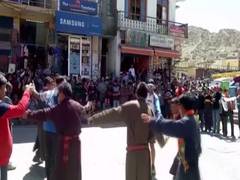 
      
         Leh celebrates UT status
      
      