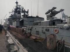 
      
      Odisha: Navy warships -- Rana, Gharial -- big hit among...
      
      
