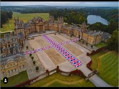 
    Toilet seat made of 18-carat gold stolen from UK palace 
    