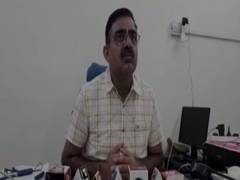 
      
      Woman constable seen slapping devotee at Ajmer Sharif Dargah...
      
      