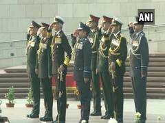 
      
      CDS Gen Bipin Rawat, three Service Chiefs pay tribute at...
      
      