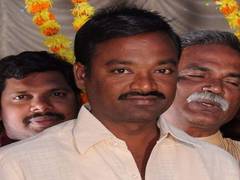 
      
      Andhra Pradesh: Local journalist murdered by unknown assailants 
      
      