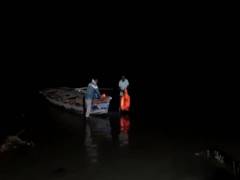
      
       1 killed, 10 rescued in Baghpat boat capsize 
      
      