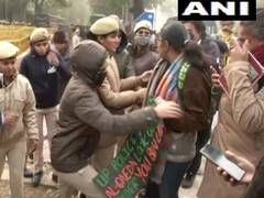 
      
      357 Protestors detained outside Uttar Pradesh Bhawan 
      
      