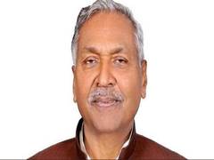 
      
      Bihar: Governor Phagu Chauhan conducts prayers at Vishnupad...
      
      