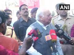 
      
      This is breach of protocol, courtesy: Arif Mohammad on Kerala...
      
      