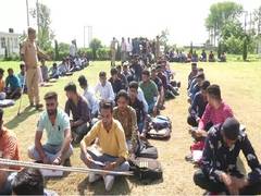 
      
      J-K:  Youth in huge number participate in police recruitment...
      
      