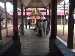 
      
      Theft reported at Kottayam's Thirunakkara Mahadeva Temple
      
      