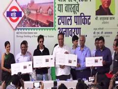 
      
      SRK launches heritage postal stamp of Bandra station
      
      