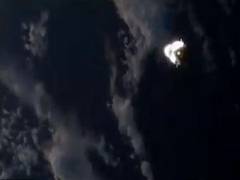 
      
      SpaceX cargo Dragon en route to International Space Station...
      
      