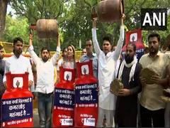 
      
      Fuel price hike: Youth Congress protests outside Puri's residence
      
      