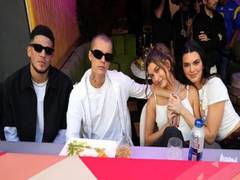 
      
      Justin, Hailey Bieber spotted on double date with Kendall...
      
      