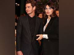 
      
      Andrew Garfield makes debut as a couple with girlfriend...
      
      