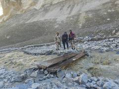 
      
      U'khand glacial burst: 5 more bodies recovered from Tapovan...
      
      