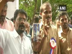 
      
      Rajinikanth to meet functionaries of Rajini Makkal Mandram today
      
      